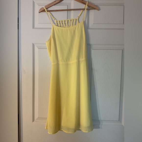 Sunny Yellow  Dress with Lattice Back - Picture 10 of 14